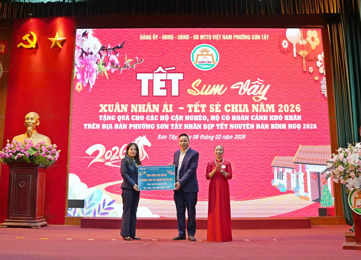 Sơn Tây ấm áp chương trình Tết Sum vầy “Xuân nhân ái - Tết sẻ chia” Sơn Tây ấm áp chương trình Tết Sum vầy “Xuân nhân ái - Tết sẻ chia”