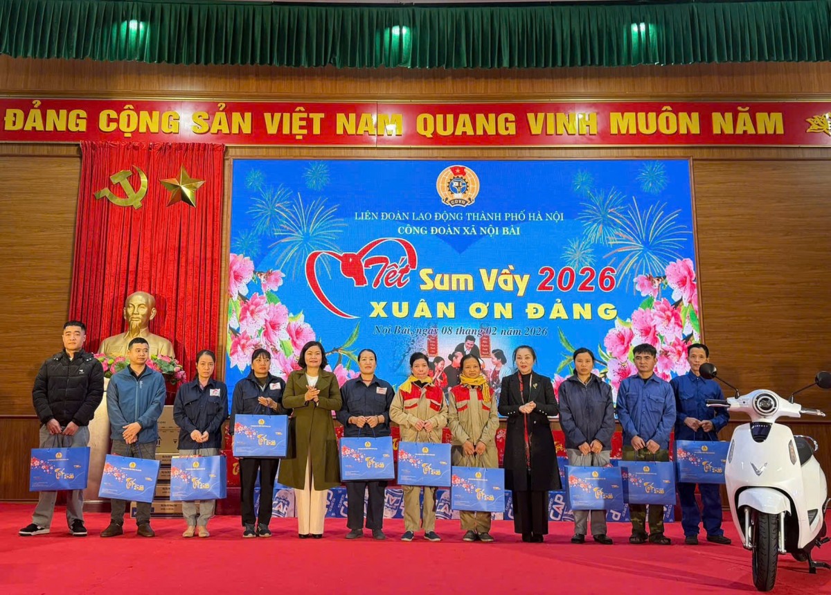 Công đoàn xã Nội Bài: Ấm áp “Tết Sum vầy - Xuân ơn Đảng” Công đoàn xã Nội Bài: Ấm áp “Tết Sum vầy - Xuân ơn Đảng”