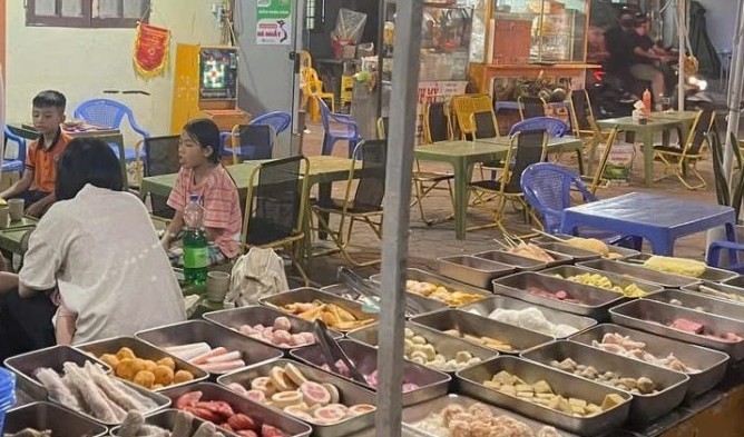 Vi phạm vệ sinh khi bán thức ăn đường phố có thể bị phạt tới 3 triệu đồng