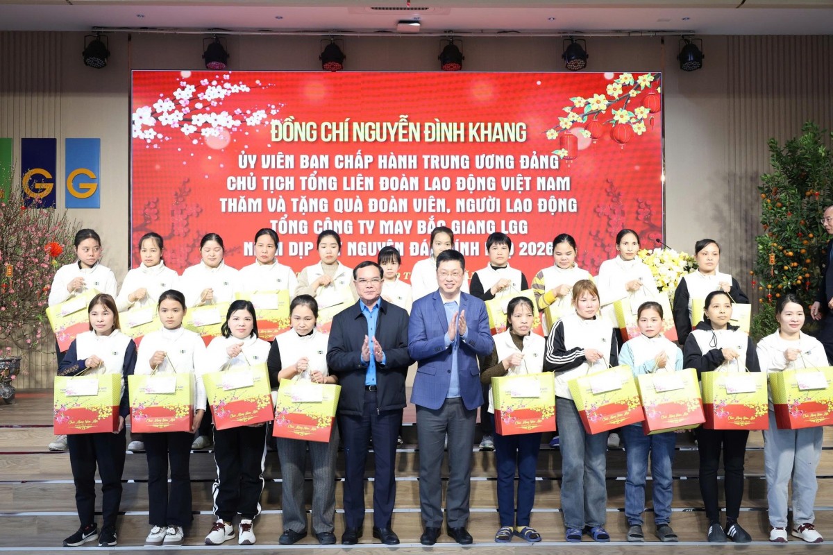 Hơn 12 triệu lượt người lao động thụ hưởng chương trình chăm lo Tết của Công đoàn