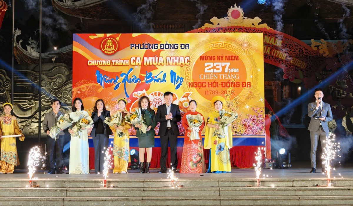 Rực Rỡ Sắc Màu Đêm Văn Nghệ Mừng Đảng, Mừng Xuân Tại Phường Đống Đa