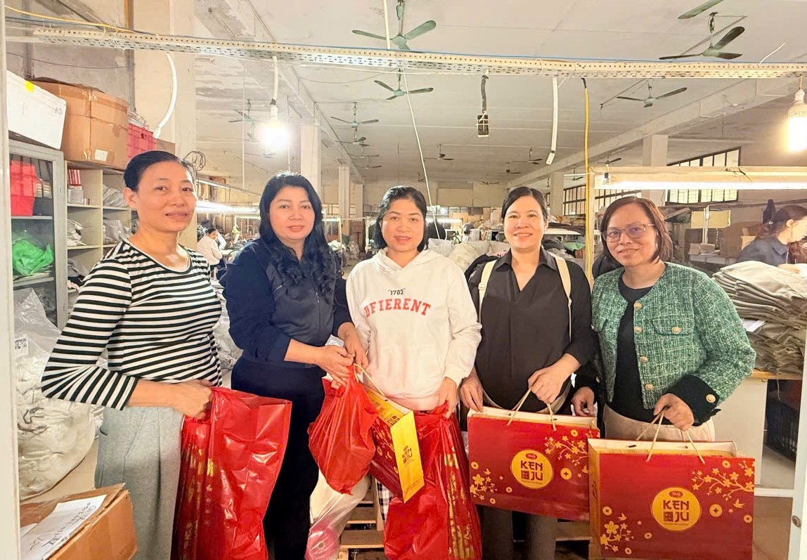 Phường Kiến Hưng: Lan tỏa yêu thương từ hội thi gói bánh chưng trong chương trình “Tết sum vầy - Xuân ơn Đảng” 2026