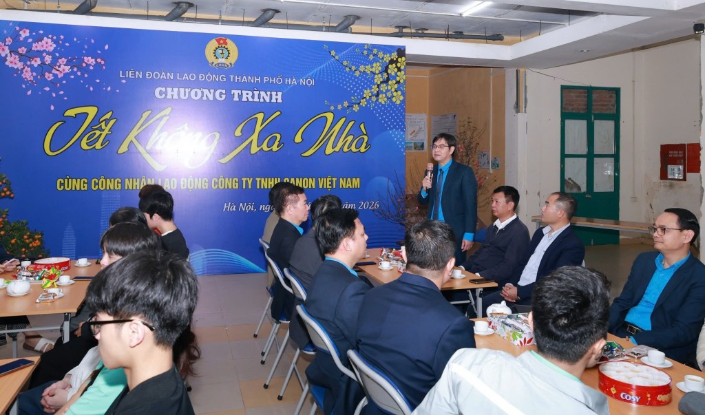 Ấm áp chương trình "Tết không xa nhà"