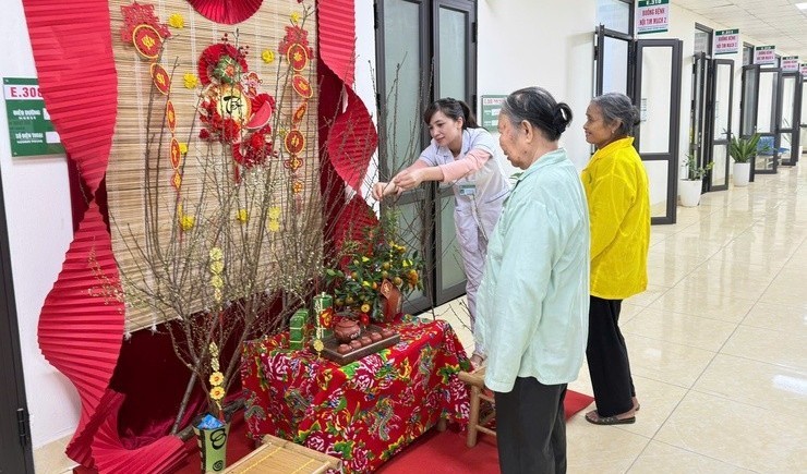 Sắc xuân lan tỏa trong bệnh viện dịp Tết Nguyên đán