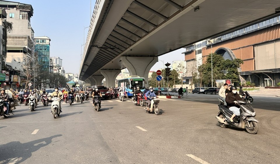 Dự báo thời tiết Hà Nội ngày 15/2: Sáng sớm có sương mù nhẹ, trưa chiều hửng nắng