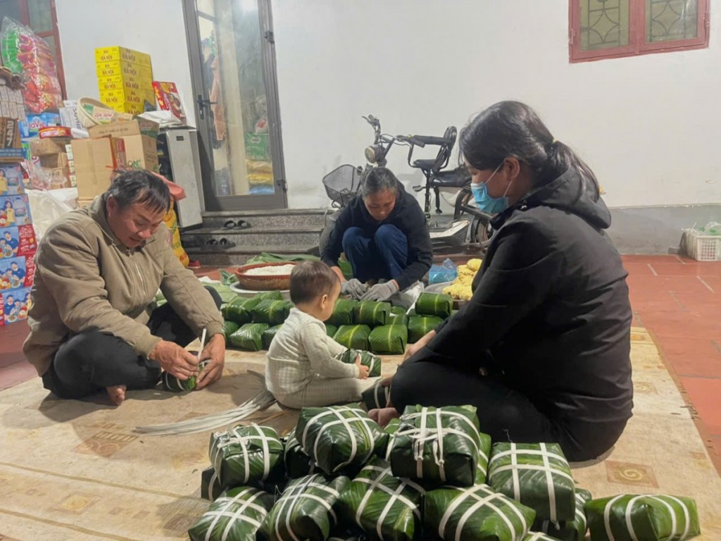 Làng bánh chưng Tranh Khúc tất bật phục vụ Tết Nguyên đán Bính Ngọ