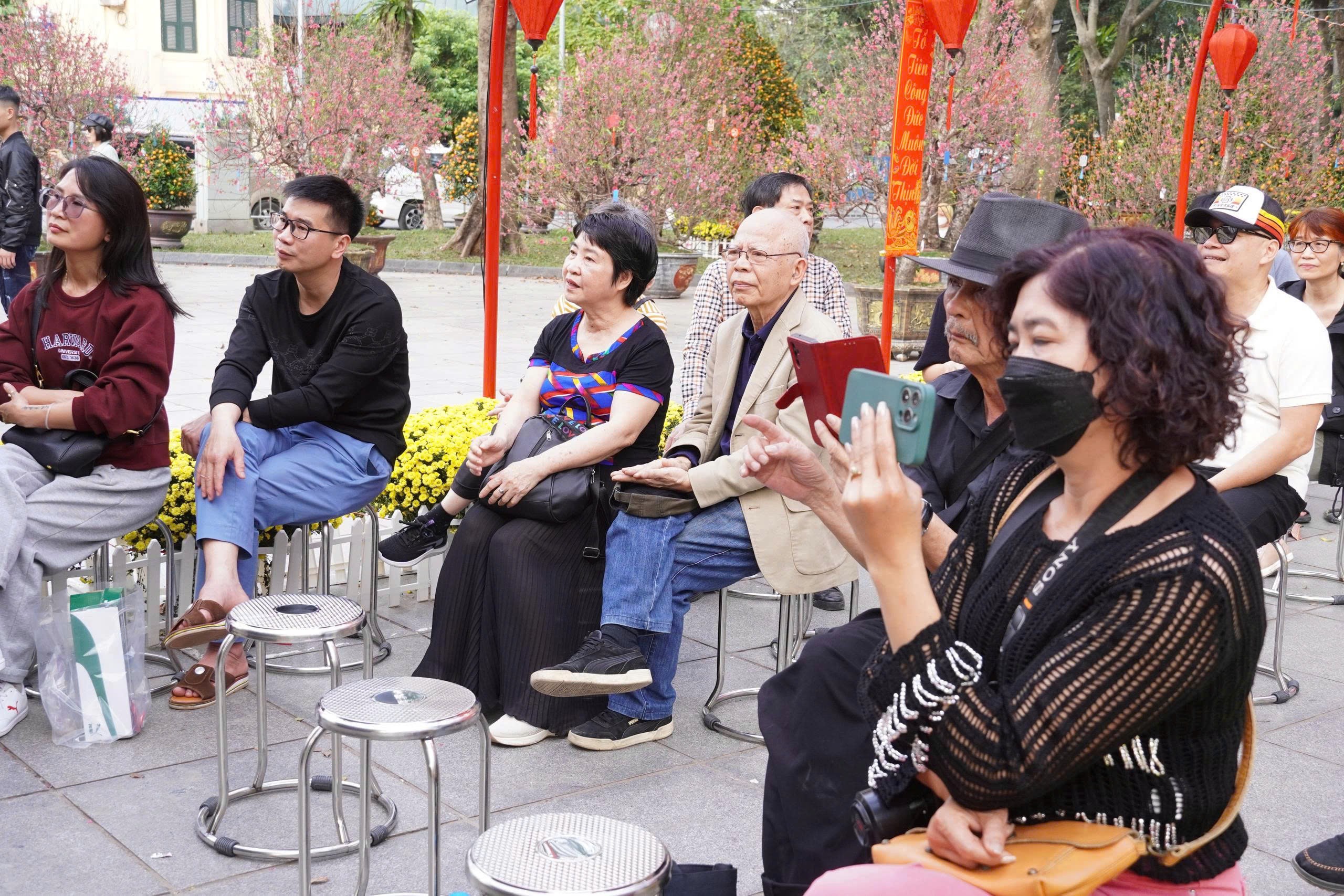 Âm nhạc cuối tuần: “Bản hòa tấu mùa xuân” tại Nhà Bát Giác - Vườn hoa Lý Thái Tổ