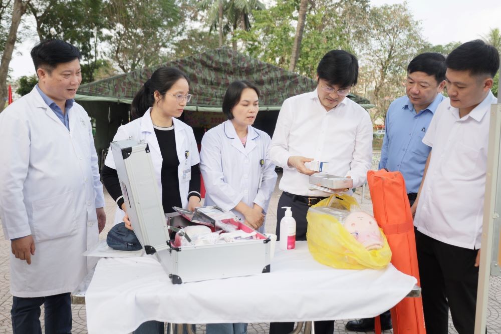 Đảm bảo y tế an toàn cho các điểm bắn pháo hoa Tết Nguyên đán Đảm bảo y tế an toàn cho các điểm bắn pháo hoa Tết Nguyên đán