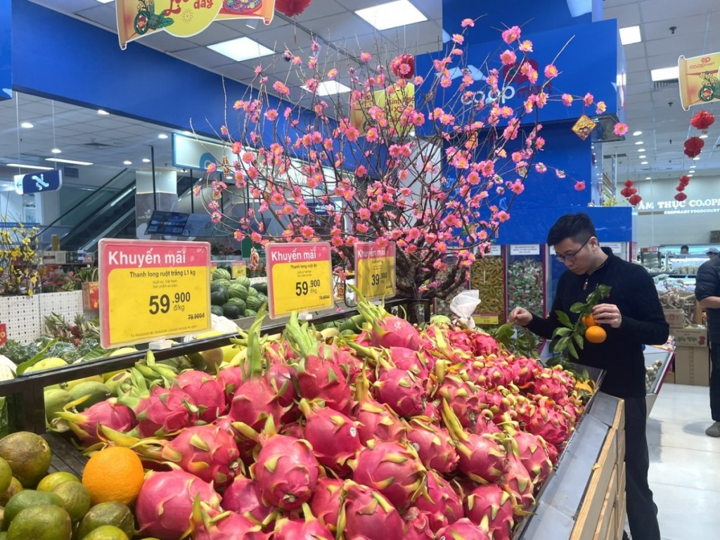 Sức mua phục hồi, cung - cầu tiếp tục ổn định trong ngày Mùng 2 Tết