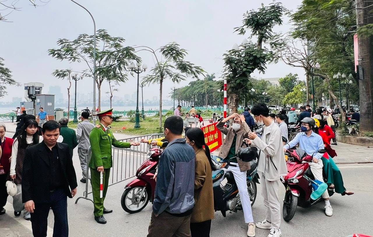 Trông xe miễn phí dịp Tết: Giải pháp thiết thực tạo thuận lợi cho người dân và du khách