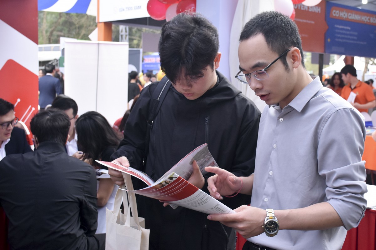 Đối tượng xét tuyển thẳng và ưu tiên xét tuyển trong tuyển sinh đại học năm 2026