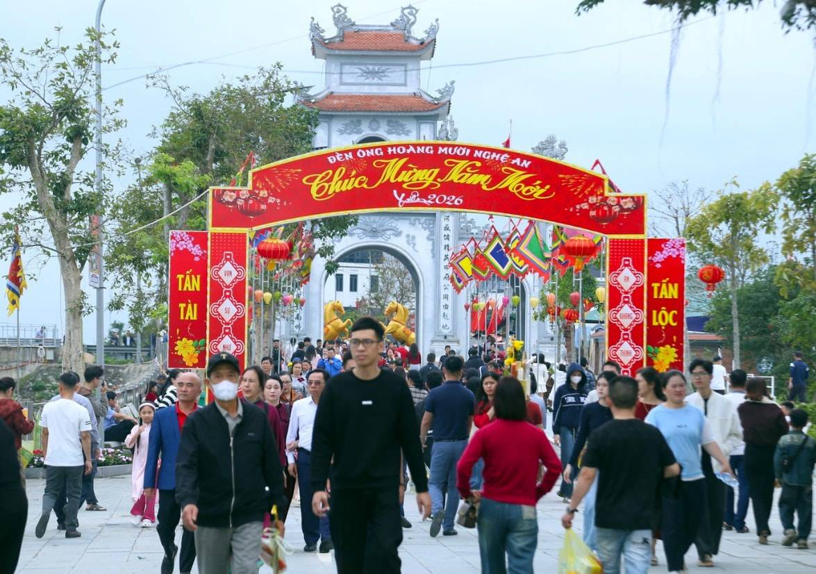 Về Lam Thành lễ đền Ông Hoàng Mười giữa sắc Xuân xứ Nghệ image-2-.jpeg
