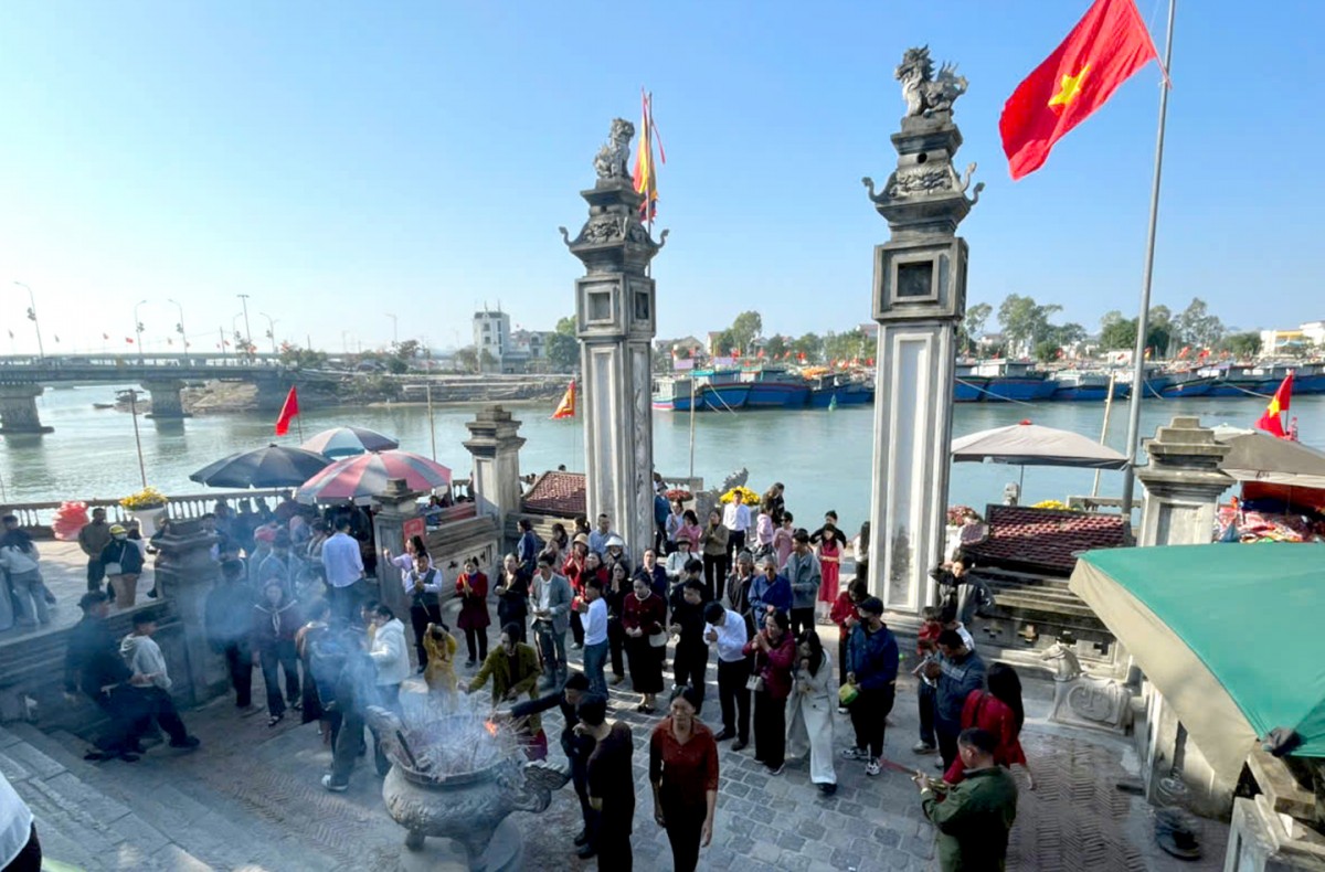 Đền Cờn xứ Nghệ - Điểm hành hương linh thiêng mỗi độ xuân về