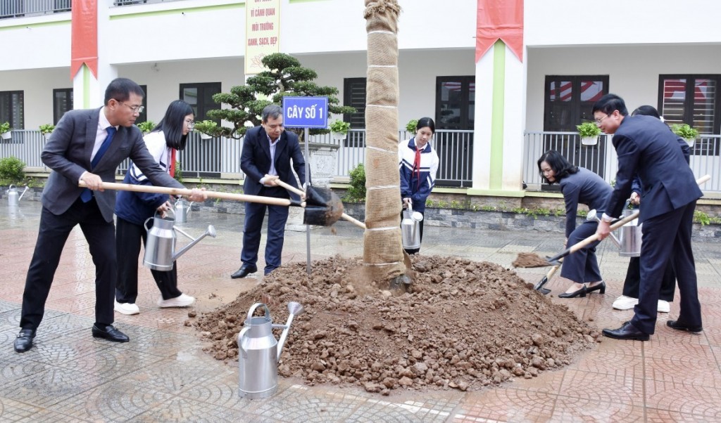 Định hướng xây dựng mô hình trường học xanh - tuần hoàn - bền vững