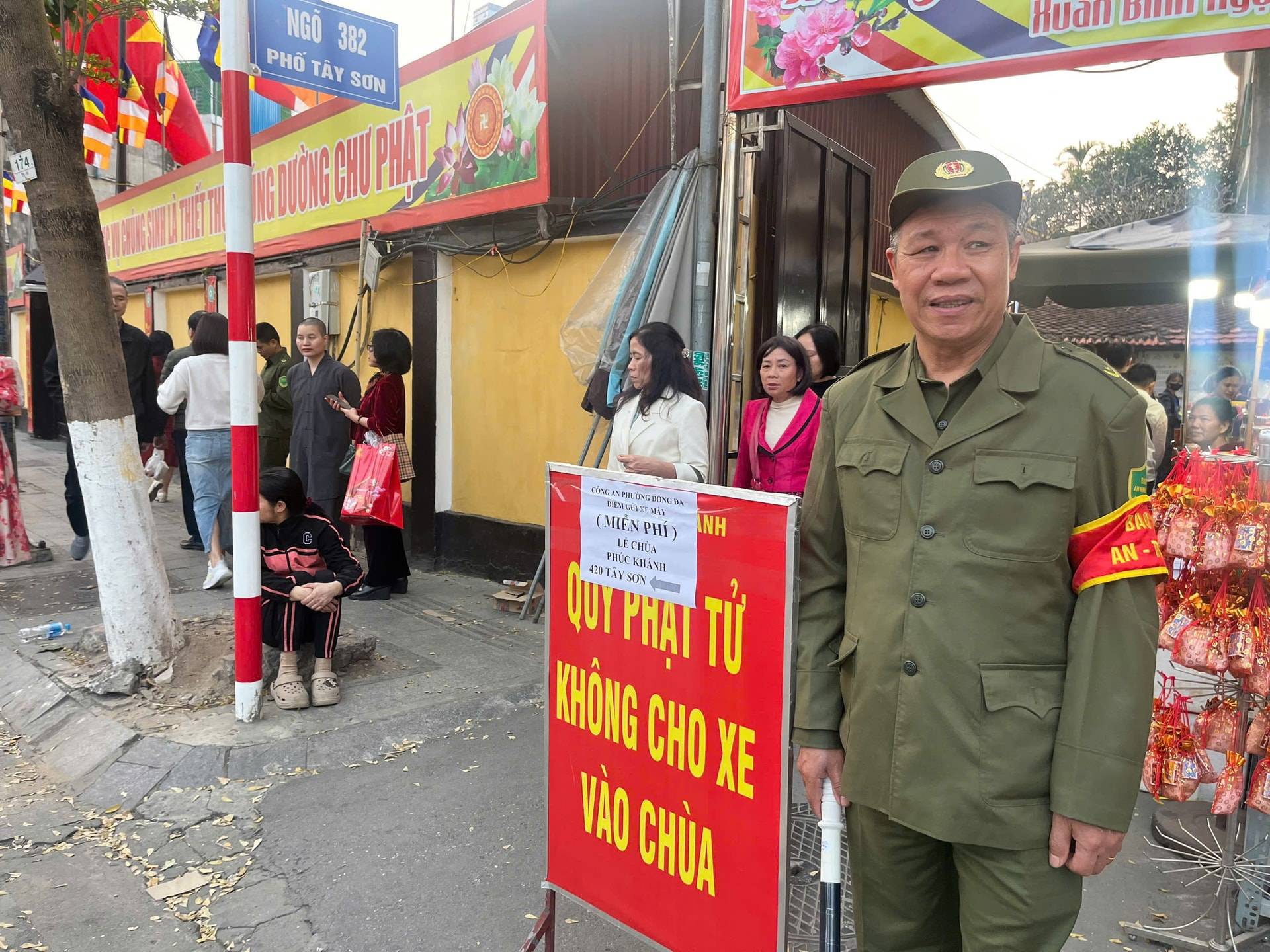 Lặng thầm giữ bình yên Thủ đô trong kỳ nghỉ Tết phuc-khanh.jpg