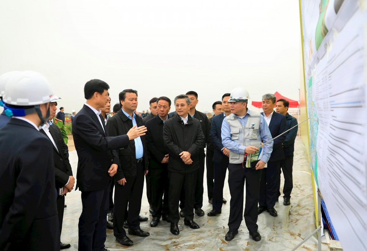 Nêu cao tinh thần làm việc xuyên Tết để Thủ đô bứt phá Nêu cao tinh thần làm việc xuyên Tết để Thủ đô bứt phá