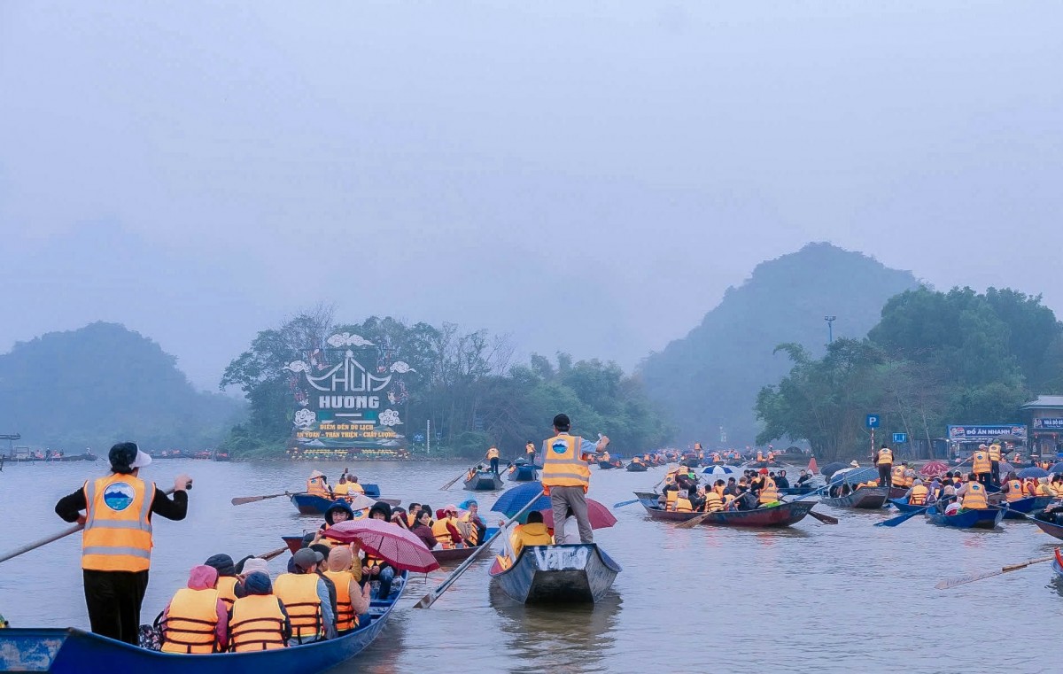 Không để xảy ra ùn tắc giao thông kéo dài trong dịp Lễ hội Xuân 2026 Không để xảy ra ùn tắc giao thông kéo dài trong dịp Lễ hội Xuân 2026