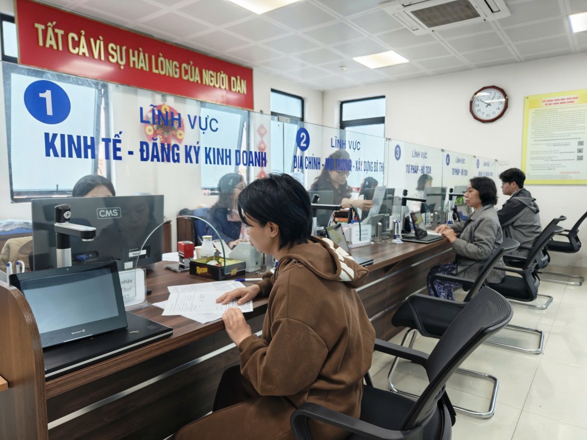 Công chức Thủ đô quyết tâm thực hiện thắng lợi nhiệm vụ ngay từ ngày đầu năm Công chức Thủ đô quyết tâm thực hiện thắng lợi nhiệm vụ ngay từ ngày đầu năm