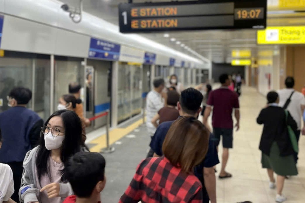 Tuyến metro số 1 vận chuyển gần 600.000 lượt khách dịp Tết Nguyên đán 2026 Tuyến metro số 1 vận chuyển gần 600.000 lượt khách dịp Tết Nguyên đán 2026