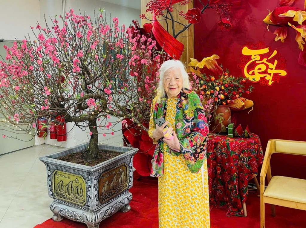Khi mùa xuân gõ cửa viện dưỡng lão Khi mùa xuân gõ cửa viện dưỡng lão