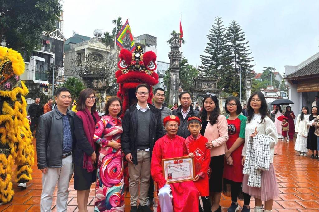 Sau Tết, người trẻ mang theo hơi ấm gia đình trở lại guồng quay