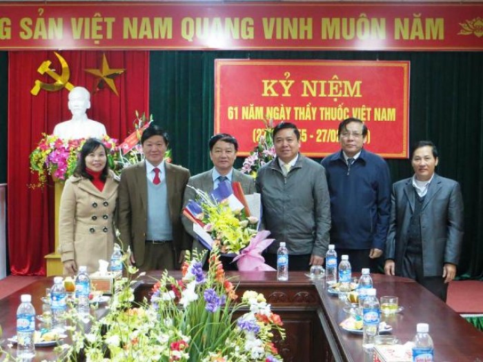 ​LĐLĐ Hà Tĩnh: Chúc mừng nhân kỷ niệm 61 năm Ngày Thầy thuốc Việt Nam