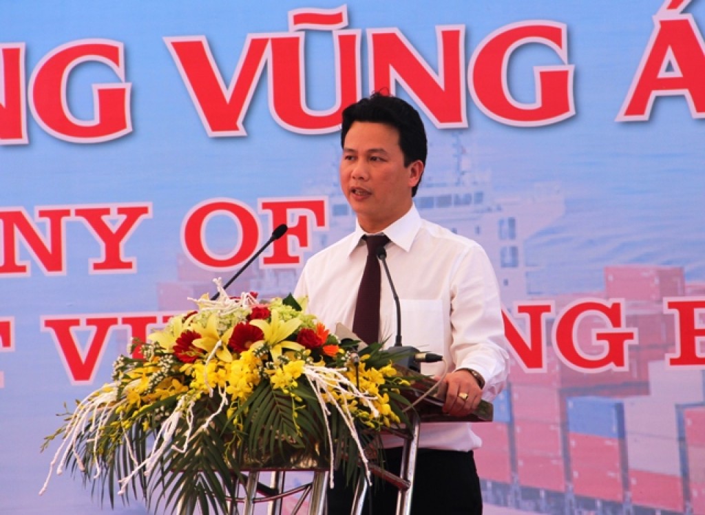 cang vung ang ha tinh khai truong tuyen hang container dau tien