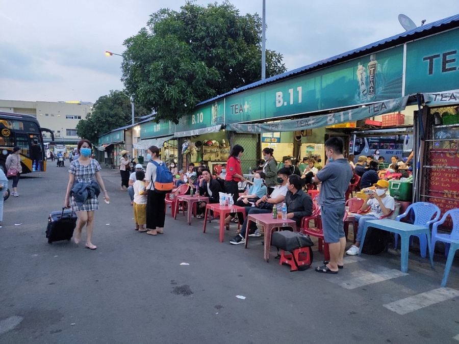 Bến xe Miền Đông thưa thớt hành khách những ngày cận Tết Nguyên đán