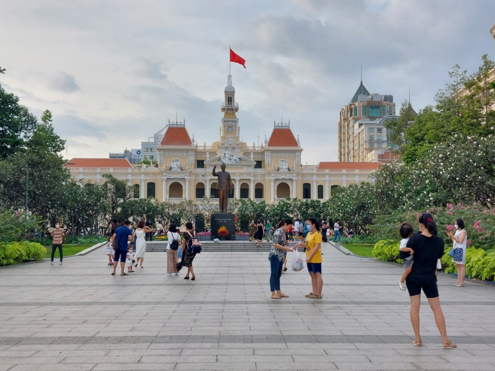 Mở cửa du lịch trở lại, người dân thành phố Hồ Chí Minh 