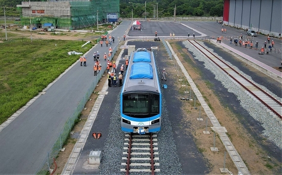 TP.HCM tìm đơn vị cung cấp dịch vụ 17 tuyến xe buýt kết nối metro số 1