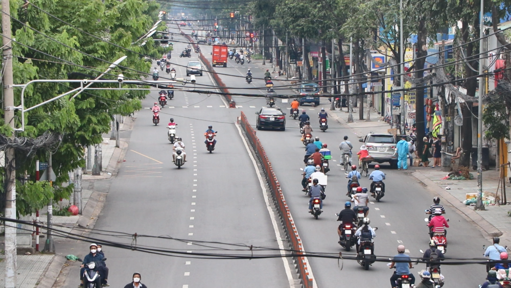 Nhiều tuyến đường ở thành phố Hồ Chí Minh xe đông đúc