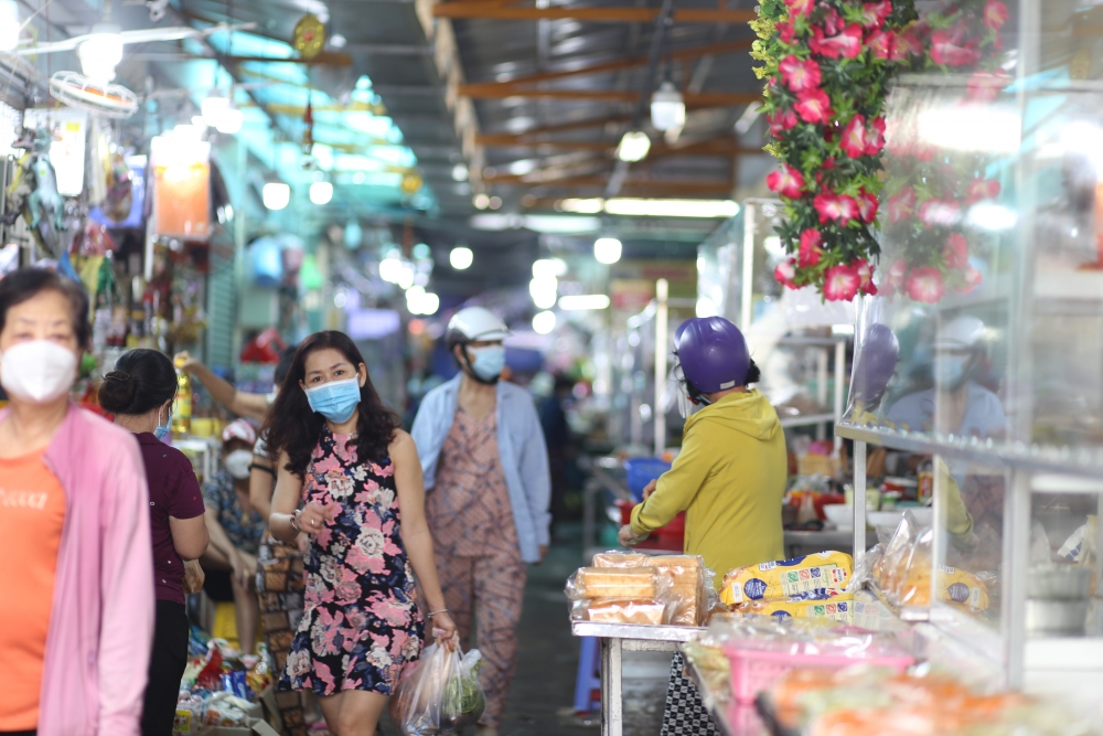 Chợ truyền thống ở thành phố Hồ Chí Minh vắng khách sau dịch