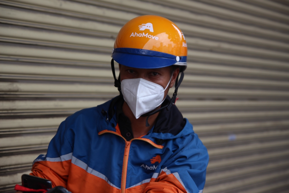 Người lao động ở thành phố Hồ Chí Minh chật vật giữa 
