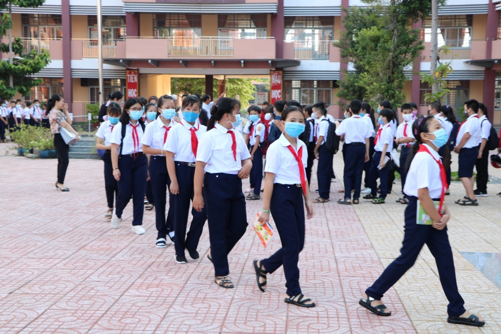 Học sinh THCS, THPT tại thành phố Hồ Chí Minh đi học trực tiếp như thế nào?