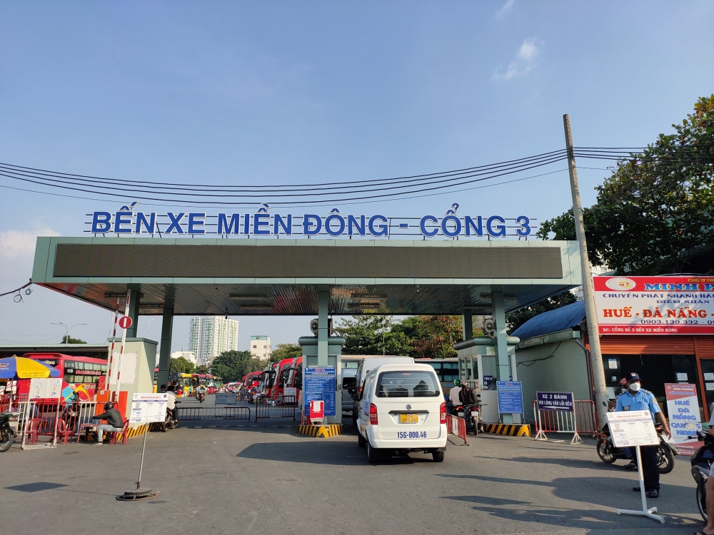 Thành phố Hồ Chí Minh: Vé xe Tết ế ẩm, nhà xe căng thẳng bài toán kinh doanh