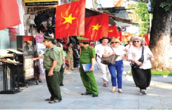 “Năm trật tự và văn minh đô thị” ở quận Hoàn Kiếm