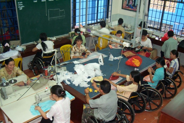 Nhiều thách thức về việc làm cho phụ nữ khuyết tật