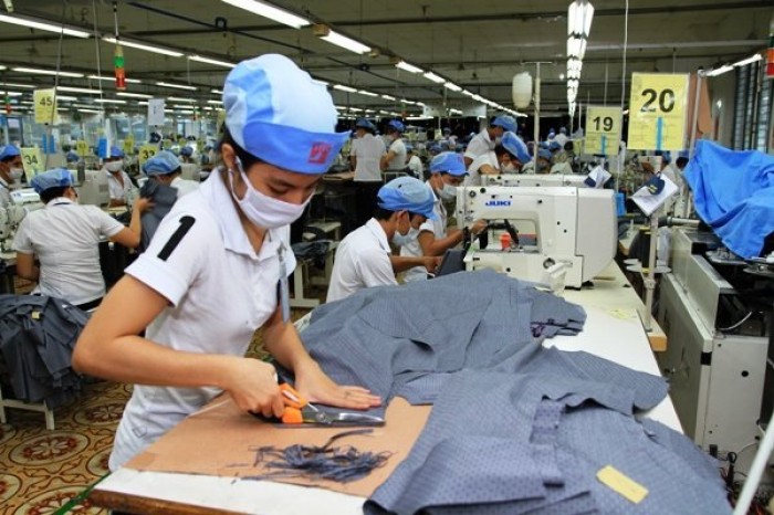Người lao động Việt Nam sẽ được giảm thêm 2 giờ làm việc/tuần tại Đài Loan