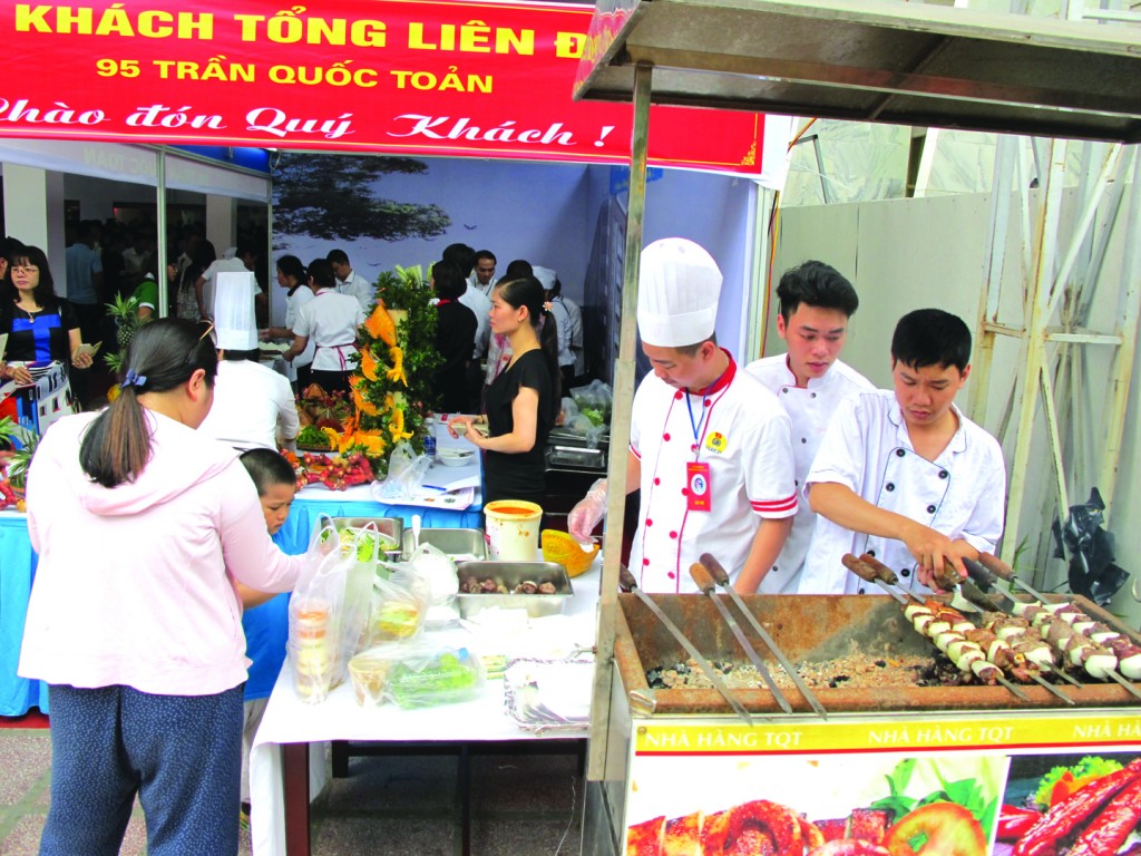 muon sac tet lao dong nam 2016