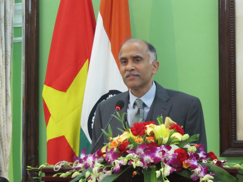 Thủ tướng Nguyễn Xuân Phúc tới Ấn Độ dự hội nghị cấp cao