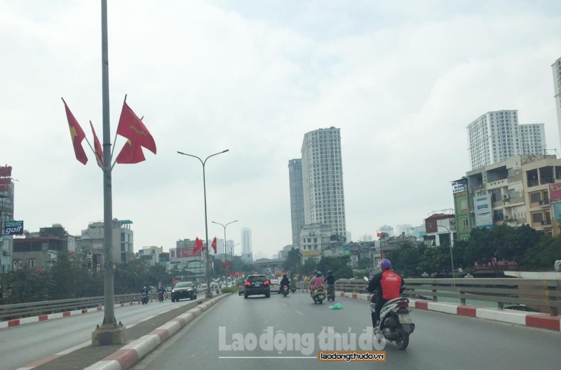 Hà Nội 29 Tết: Đường phố thênh thang giờ cao điểm
