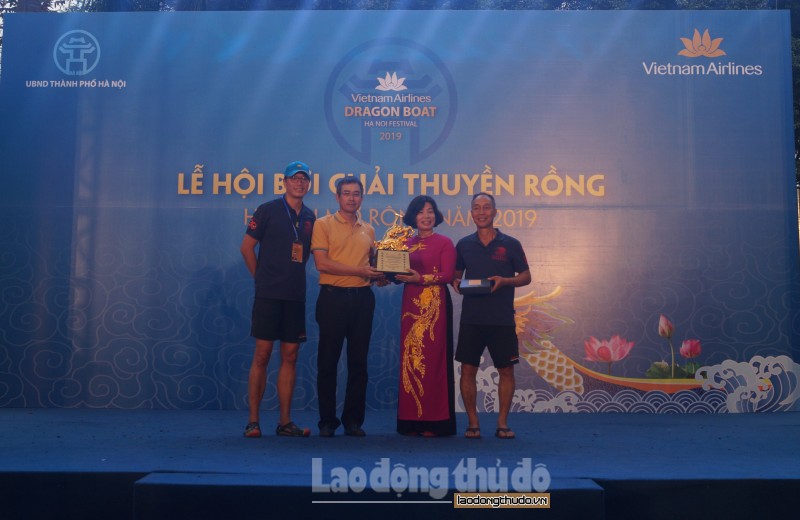 doi lao gianh ngoi vo dich giai boi chai thuyen rong ha noi mo rong chuyen nghiep 2019