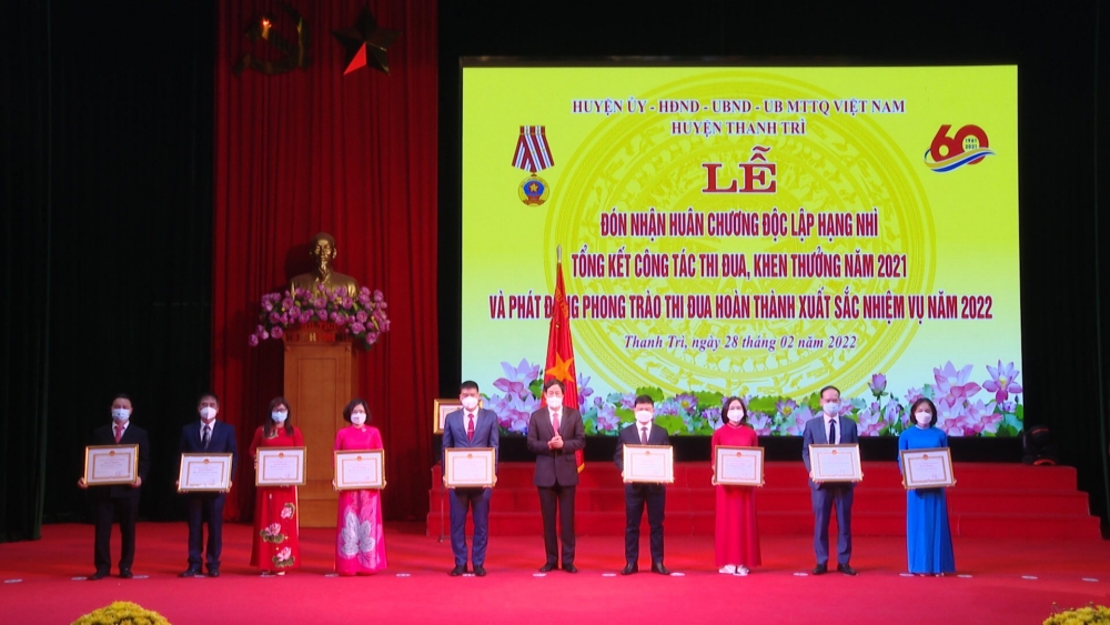 Huyện Thanh Trì đón nhận Huân chương Độc lập hạng Nhì