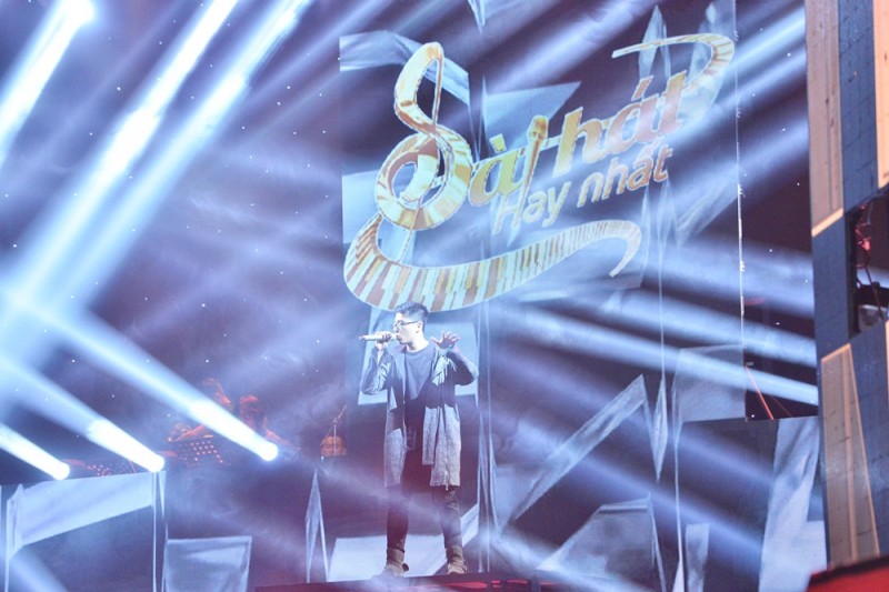 Con trai nhạc sĩ Đinh Quang Tuấn "gây sốt" với ca khúc "Bão"