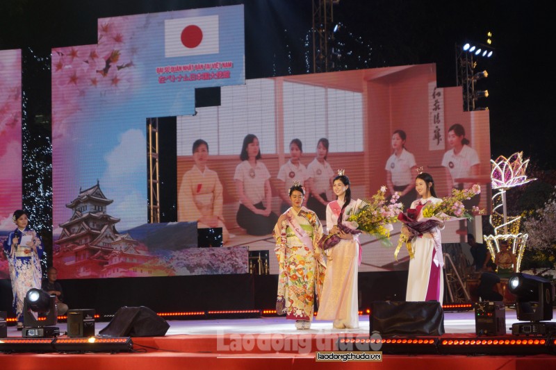 Tưng bừng khai mạc Lễ hội hoa anh đào Nhật Bản - Hà Nội 2019