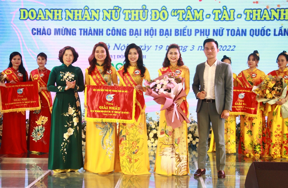 Doanh nhân nữ Thủ đô tỏa sáng Tâm - Tài - Thanh lịch