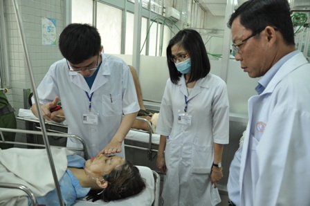 Nữ sinh bị tạt axit ở TP Hồ Chí Minh khó phục hồi được thị lực.