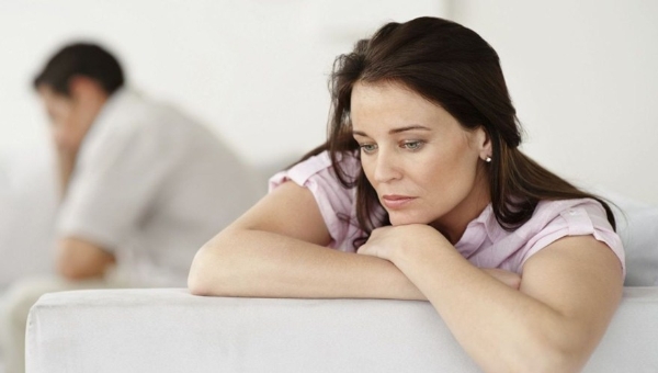 Bỏ bao cao su vào ví chồng là diễn kịch cho mình tự xem