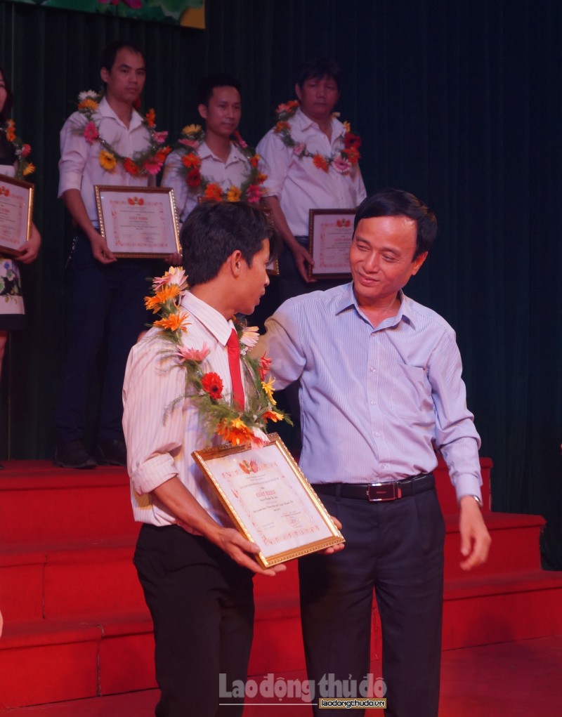 Huyện Thanh Trì biểu dương 46 "Công nhân giỏi" năm 2019