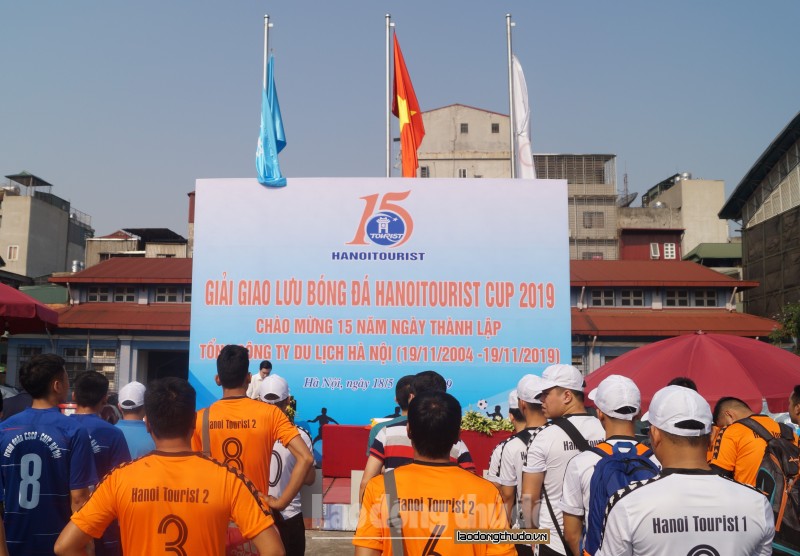 Tưng bừng khai mạc Giải Giao lưu Bóng đá Hanoitourist Cup 2019